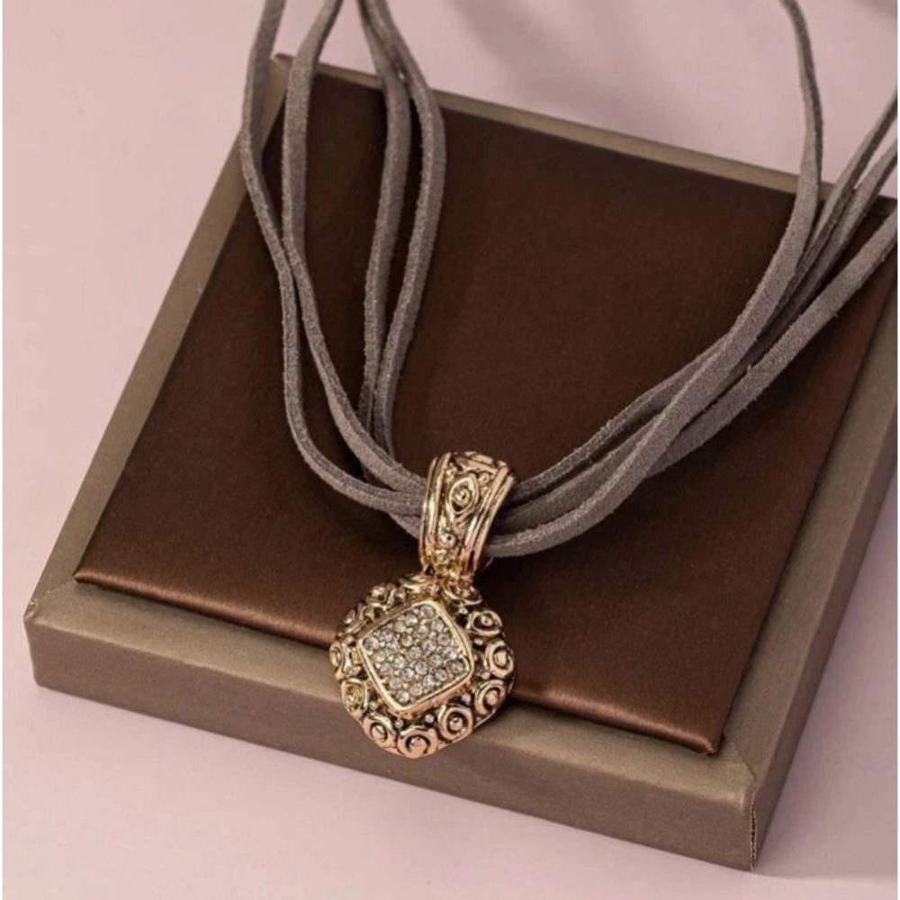 🆕 Gold Pendant w/Sparkling Crystals & Taupe Leather Look multi-strand Cord NEW!